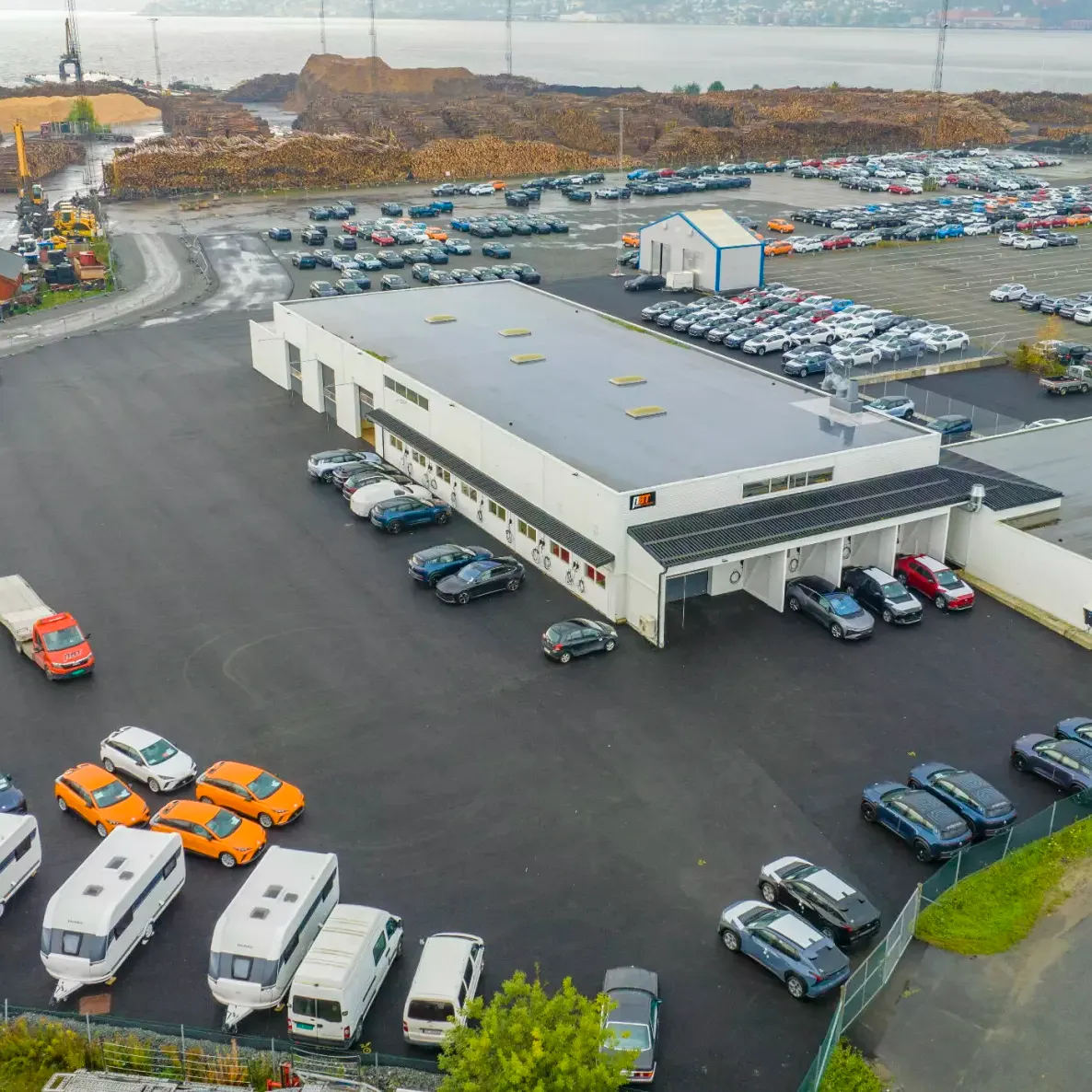 Norsk Biltransports PDI hall på Lierstranda i Drammen